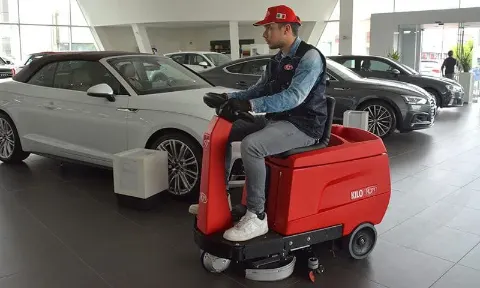 RCM KILO floor scrubber